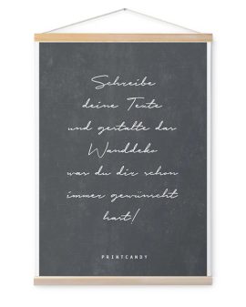 Personalisierte Leinwand mit eigenem Text inkl. Posterhänger aus Holz - schwarz- weiss- printcandy.de